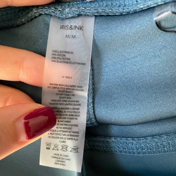 NWT Iris & Ink Leggings Pantaloni Blue Tapestry Workout Med - Picture 8 of 10